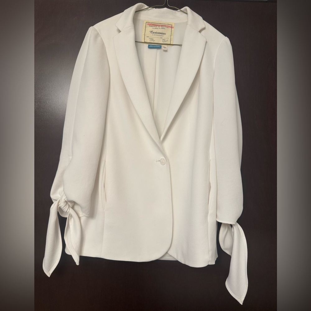 Anthropologie White Blazer with Tie Sleeves 2